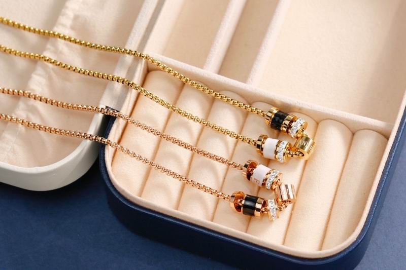 Armani necklace 05lyx8